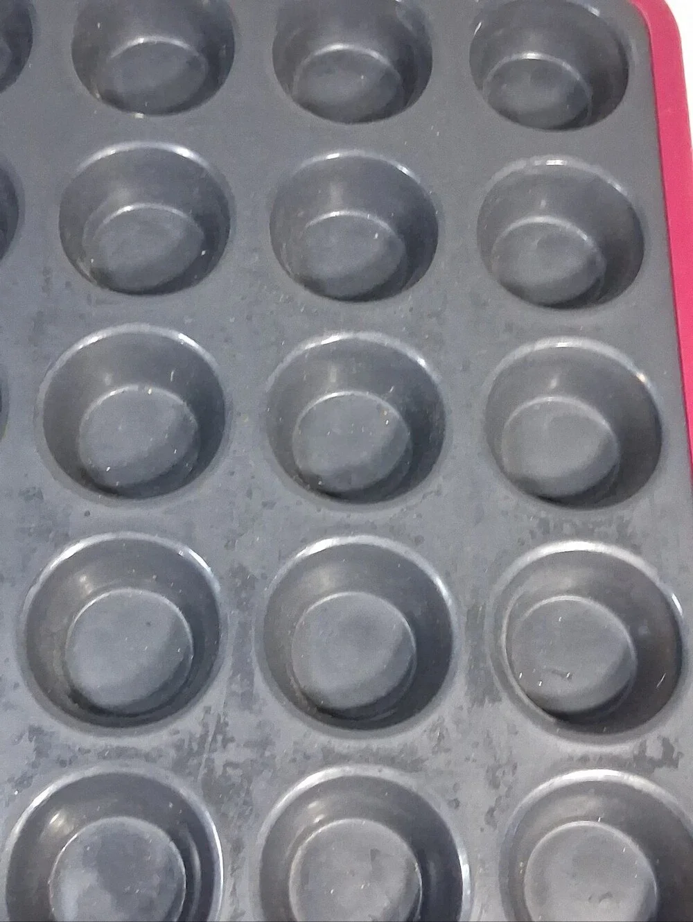 Trudeau 20 Mini Muffin Silicone Baking Tray